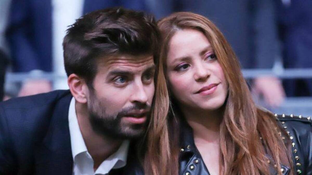 Shakira habría contratado detectives para seguir a Piqué Luego de que la cantante Shakira, revelará su separación con el futbolista Gerard Piqué, salió a la luz que la artista habría contratado una agencia de detectives privados para corroborar la infidelidad de su exesposo.