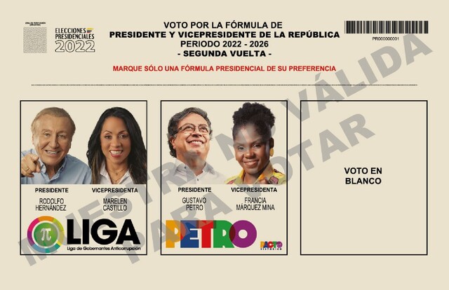 Este será el tarjetón de la segunda vuelta de las presidenciales 3 Este será el tarjetón de la segunda vuelta de las presidenciales Los colombianos que vayan a participar en la elección presidencial de la segunda vuelta del próximo del 19 de junio, desde ya pueden conocer cómo es la tarjeta electoral que recibirán, en la que están los dos candidatos en competencia y la opción del voto en blanco.