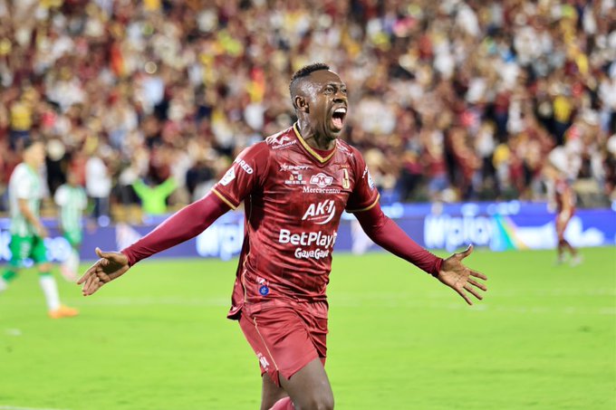 Final de infarto: Nacional derrotó al Tolima y ahora es campeón de la Liga En una final de infarto contra el Deportes Tolima, el Atlético Nacional, atacó, anotó gol y ahora es el campeón del fútbol colombiano.