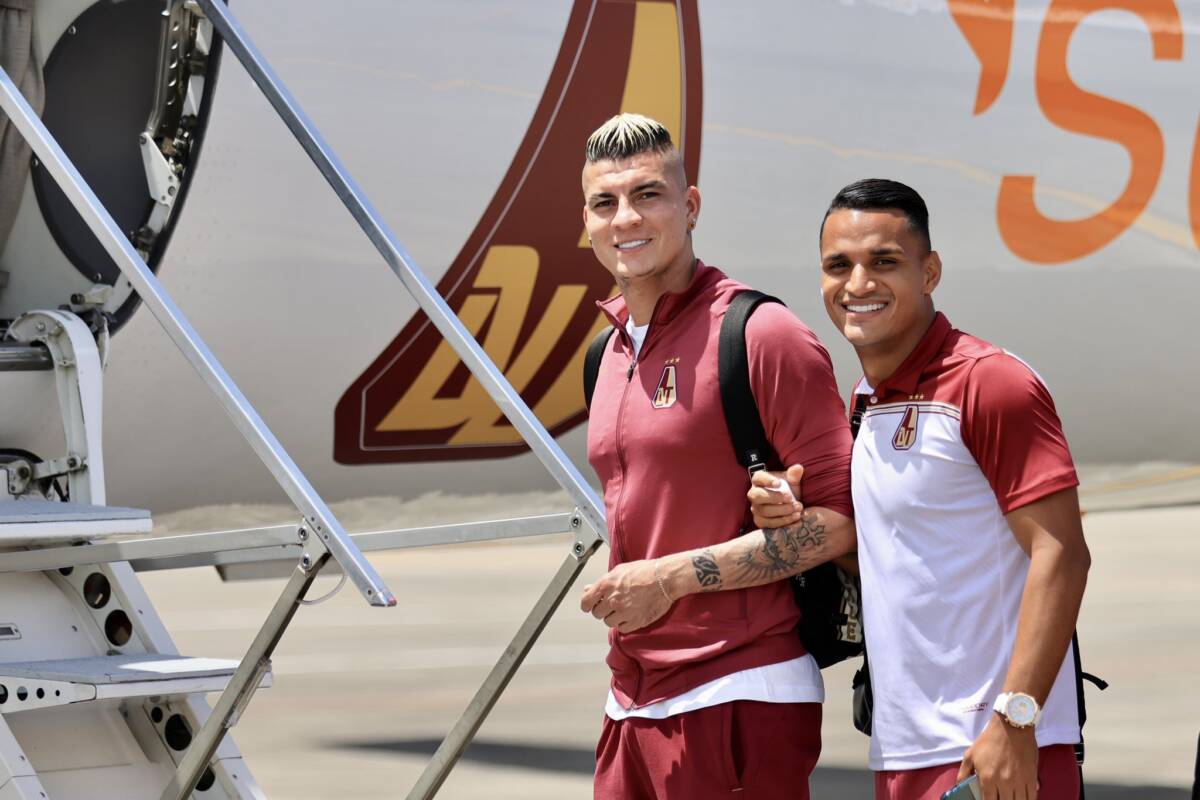 Tolima ya está en Medellín para enfrentar a Nacional en la final 1 Tolima ya está en Medellín para enfrentar a Nacional en la final El Deportes Tolima ya está en Medellín para jugar los primeros 90 minutos de la final de la Liga Betplay 2022-1. El conjunto, que está buscando su cuarta estrella, llegó en un vuelo charter sobre las 2:00 de la tarde de este martes 21 de junio de 2022.