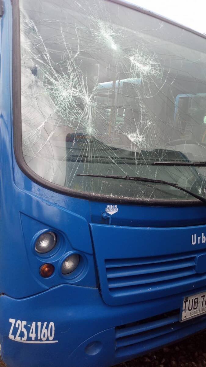 25 buses de TM resultaron vandalizados en medio de las manifestaciones Las manifestaciones se concentraron en el norte de la ciudad, sobre la AutoNorte con calle 166, y en el sur sobre el Portal de Transmilenio Américas, lugar donde se registraron enfrentamientos con el ESMAD.