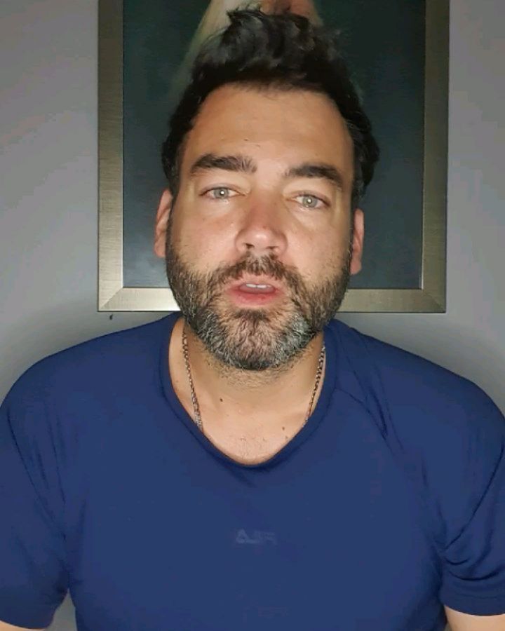 Actor de 'Padres e Hijos' contó que fue víctima de abuso sexual en su niñez El actor Juan Pablo Obregón, recordado por hacer parte del elenco de Padres e Hijos en el que interpretó a Miguel Ángel Franco, reveló recientemente que durante su niñez fue víctima de abuso sexual por parte de una empleada de la familia.