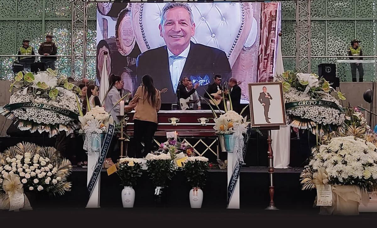 Siga de cerca el homenaje a Darío Gómez Los fanáticos, amigos y familiares de Darío Gómez continúan llegando al coliseo Yesid Santos de la Unidad Deportiva Atanasio Girardot (en Medellín), para rendirle un homenaje al 'Rey del Despecho' entonando sus canciones.