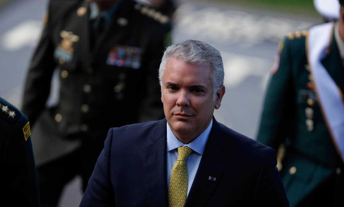 Cabecilla de las disidencias de las Farc pagó por atentar contra el presidente Duque El director de la Policía, general Jorge Luis Vargas confirmó este jueves que Javier Alonso Velosa García, alias ‘John Mechas’ cabecilla del frente 33 de las ‘Disidencias de las Farc’ ha distribuido $7.000 millones para atentar contra el presidente de la República, Iván Duque.