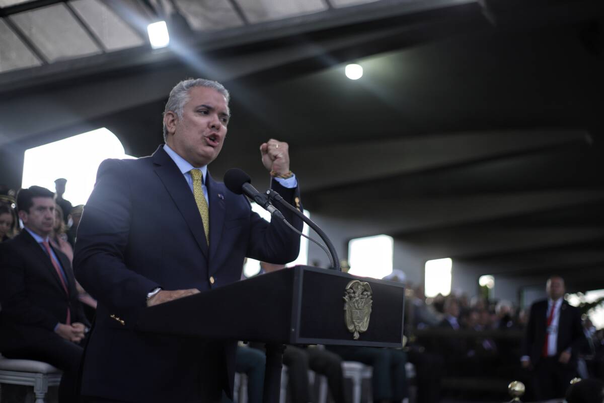 Cabecilla de las disidencias de las Farc pagó por atentar contra el presidente Duque El director de la Policía, general Jorge Luis Vargas confirmó este jueves que Javier Alonso Velosa García, alias ‘John Mechas’ cabecilla del frente 33 de las ‘Disidencias de las Farc’ ha distribuido $7.000 millones para atentar contra el presidente de la República, Iván Duque.