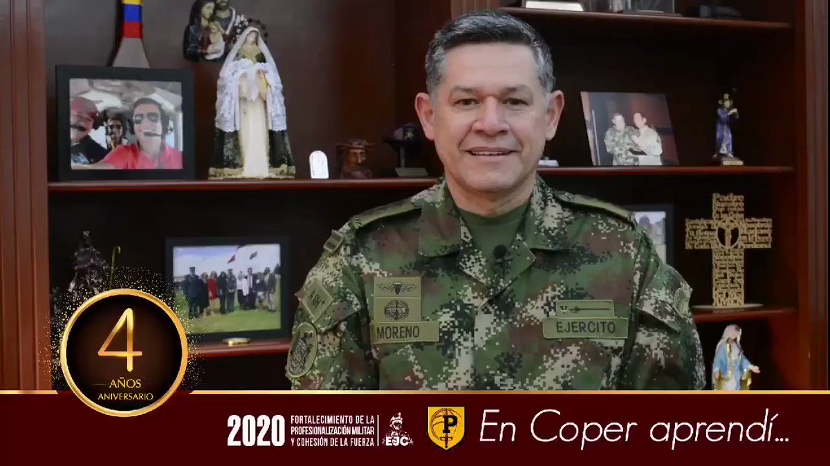 Gustavo Petro quiere una cúpula militar que sea Pro-Paz Antes de su posesión, el presidente electo, Gustavo Petro, ha tenido que sortear los rumores frente a lo que se viene en materia militar, y uno de ellos es que al momento en el que tome la banda presidencial, le renunciaría la actual cúpula militar.