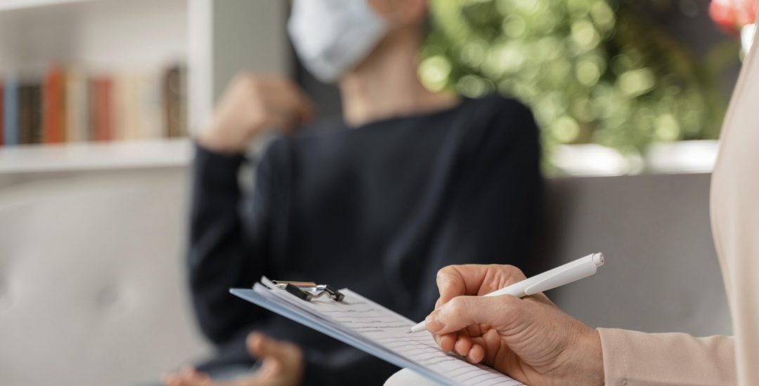 Ecopetrol abre feria laboral para buscar 350 profesionales Ecopetrol abre la Feria Laboral y de Semilleros 2022 una convocatoria de nuevos empleos, que busca 350 profesionales apasionados con la industria petrolera, la transición energética, la innovación y la sostenibilidad.