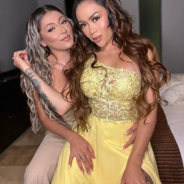 'Epa Colombia' y su novia revelaron por qué no son la pareja perfecta 1 'Epa Colombia' y su novia revelaron por qué no son la pareja perfecta La reconocida influencer Daneidy Barrera Rojas, más conocida como 'Epa Colombia', y su novia Karol Samantha, se encuentran por estos días de vacaciones en Cancún, en México. Aunque la empresaria de las keratinas se ha mostrado muy enamorada, en una reciente dinámica confesó junto a su novia las razones por las que no son la pareja perfecta.