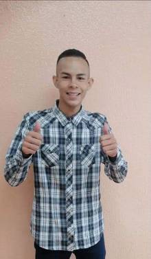 Grave accidente dejó dos jóvenes muertos en Bosa Un fatal accidente de tránsito se presentó la madrugada de ayer en la localidad de Bosa. Un par de amigos, que se movilizaban en una motocicleta, perdieron el control del vehículo y se estrellaron contra una pared, al parecer, por exceso de velocidad.
