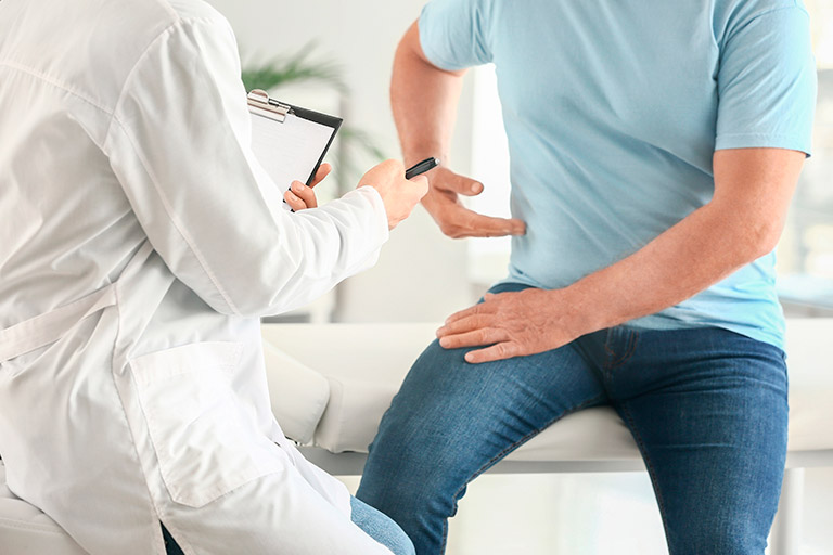 Hombre visitó al médico porque le silbaban los testículos Un hombre de 72 años sufrió una extraña afección llamada“escroto silbante”, tras un mal procedimiento que le hicieron para salvar su vida.