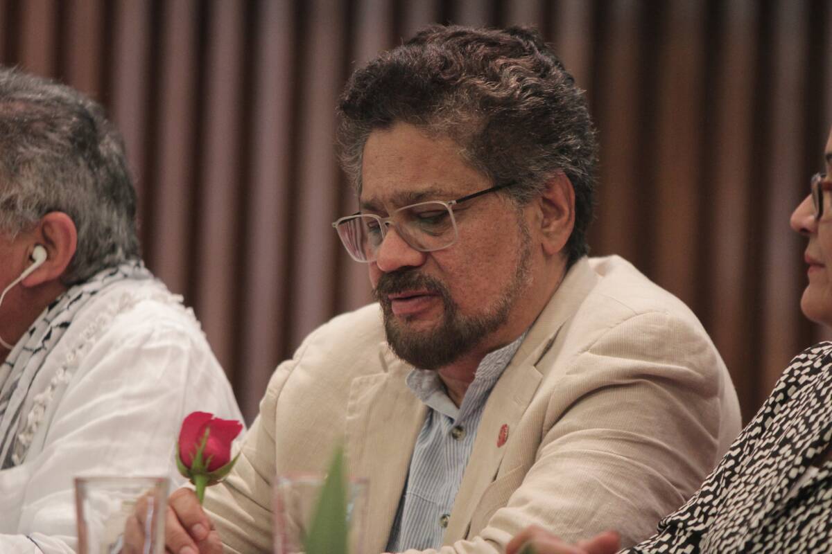Confirman la muerte de Iván Márquez Desde hace tres días se supo que Luciano Marín Arango, alias Iván Márquez, al parecer había fallecido; sin embargo, no estaba conformado que hubiera sido dado de baja, pero este martes 5 de julio, la inteligencia militar de Venezuela, corroboró la información.