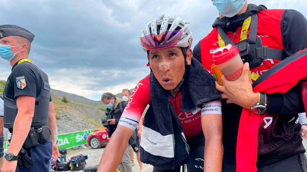 Nairo se baja de la Vuelta a España para defenderse El colombiano&nbsp;Nairo&nbsp;Quintana (Arkéa Samsic), descalificado el miércoles del pasado Tour de Francia por infracción médica, anunció este jueves que no participará en la Vuelta a España, que arranca el viernes, explicando que no tiene "la cabeza ni el cuerpo para la competición".
