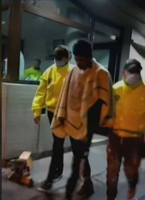 Capturan en Bogotá a criminal señalado de cometer 46 homicidios 1 Capturan en Bogotá a criminal señalado de cometer 46 homicidios En la localidad de Kennedy, cerca de Corabsatos, en el barrio María Paz, fueron capturados dos peligrosos criminales. Se trata de Alfredo Brito, alias ‘Alfredito’, y Víctor Salazar, alias ‘el Capi’.