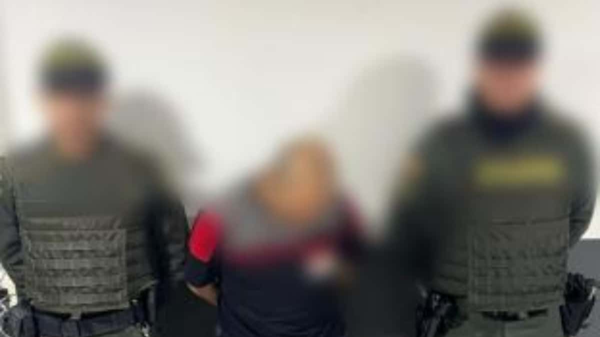 Reconocido cirujano plástico cogió a golpes a su novia Recientemente se conoció la grave situación en la que está envuelto un reconocido cirujano plástico, quien hace unos días golpeó brutalmente a su pareja sentimental en un exclusivo condominio de la ciudad de Cartagena.