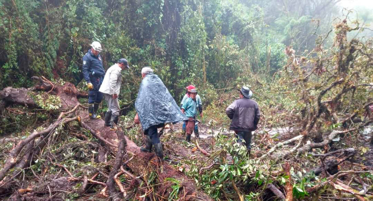 Encontraron el cuerpo de la mujer desaparecida en una avalancha en La Calera El gobernador de Cundinamarca, Nicolás García Bustos, informó que las autoridades encontraron el cuerpo de la mujer que había sido reportada como desaparecida después de un deslizamiento de tierra que hubo en la vereda La Juna en el municipio de La Calera.