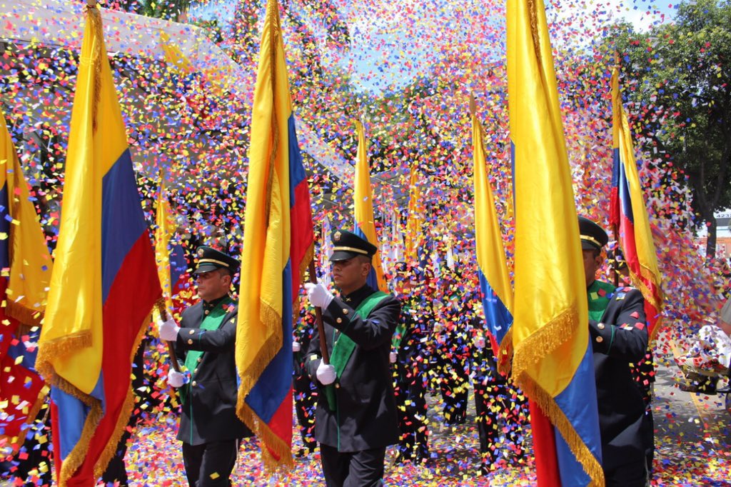 Todo listo para la celebración del 20 de julio: así serán los desfiles 3 Todo listo para la celebración del 20 de julio: así serán los desfiles El emblemático desfile militar del 20 de julio regresa a las calles de Bogotá, después de su cancelación por cuenta de la pandemia.