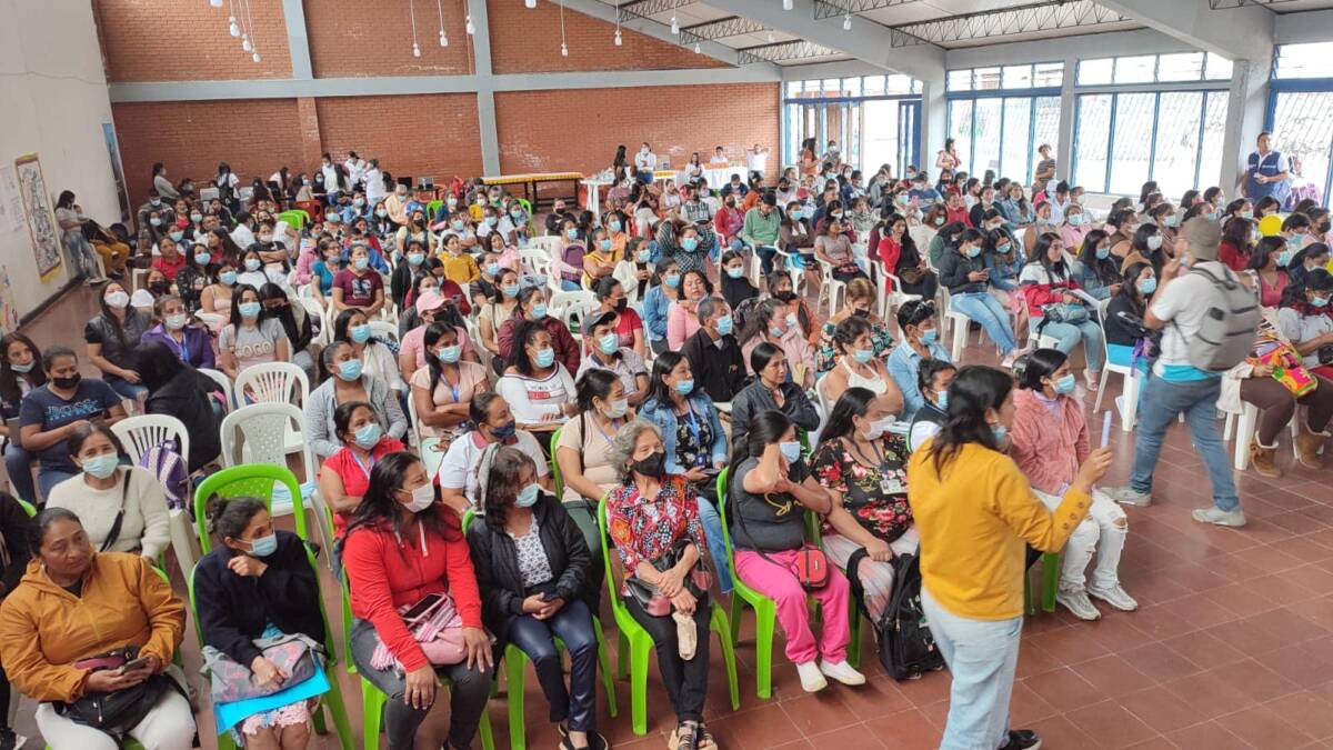 Abren inscripciones para familias en acción 1 Abren inscripciones para familias en acción Ya corre el segundo semestre del año y con él una nueva convocatoria de Familias en Acción, el subsidio del Gobierno que busca cubrir las principales necesidades de familias vulnerables de acuerdo al Sisbén.