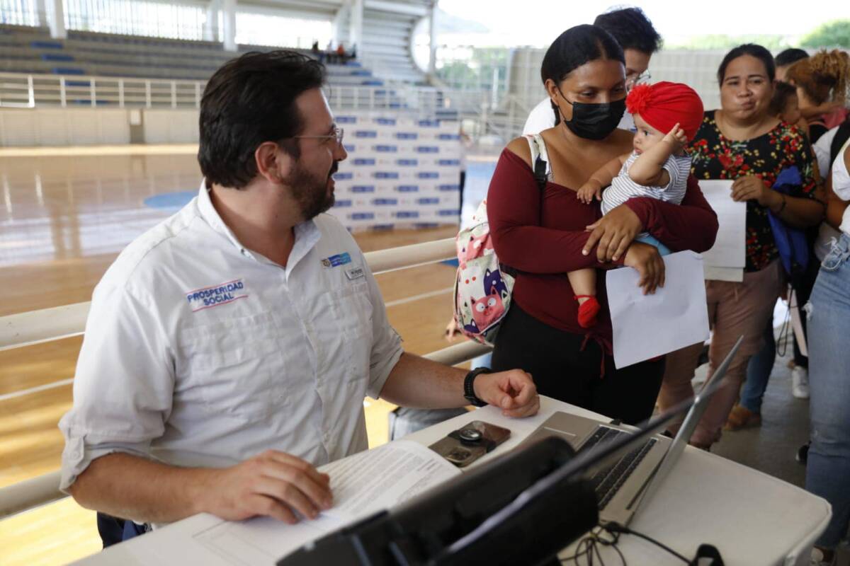 Abren inscripciones para familias en acción 3 Abren inscripciones para familias en acción Ya corre el segundo semestre del año y con él una nueva convocatoria de Familias en Acción, el subsidio del Gobierno que busca cubrir las principales necesidades de familias vulnerables de acuerdo al Sisbén.