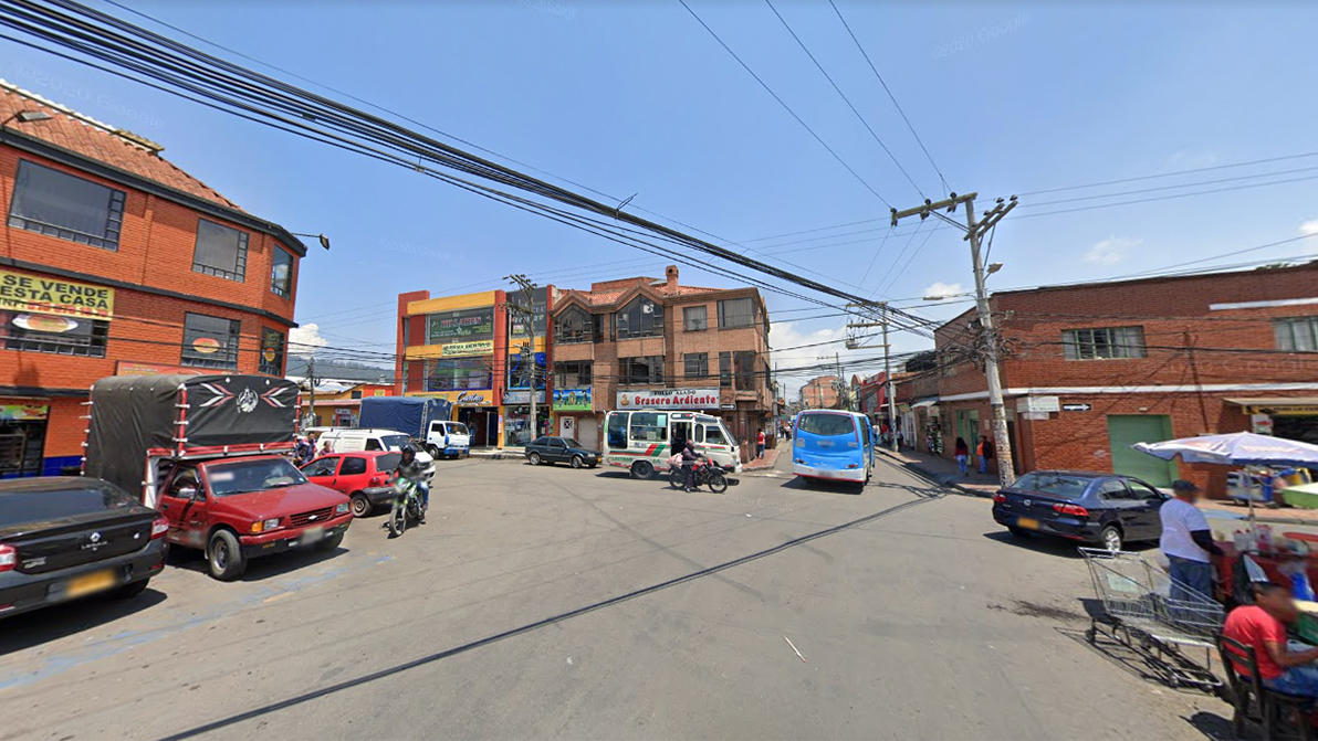 Crimen a la madrugada, hombre murió por herida en el abdomen En la madrugada de ayer, cuando las calles del municipio de Facatativá se encontraban solitarias y silenciosas, un hombre se debatía entre la vida y la muerte, esperando ser auxiliado para no abandonar este mundo.