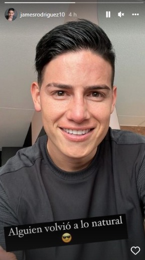 Vuelve y juega: James Rodríguez cambió de look 1 Vuelve y juega: James Rodríguez cambió de look James Rodríguez es nuevamente el tema del que se está hablando en las redes sociales. Esta vez por su nuevo look, que algunos de los internautas lo relacionarían con un cambio de equipo.