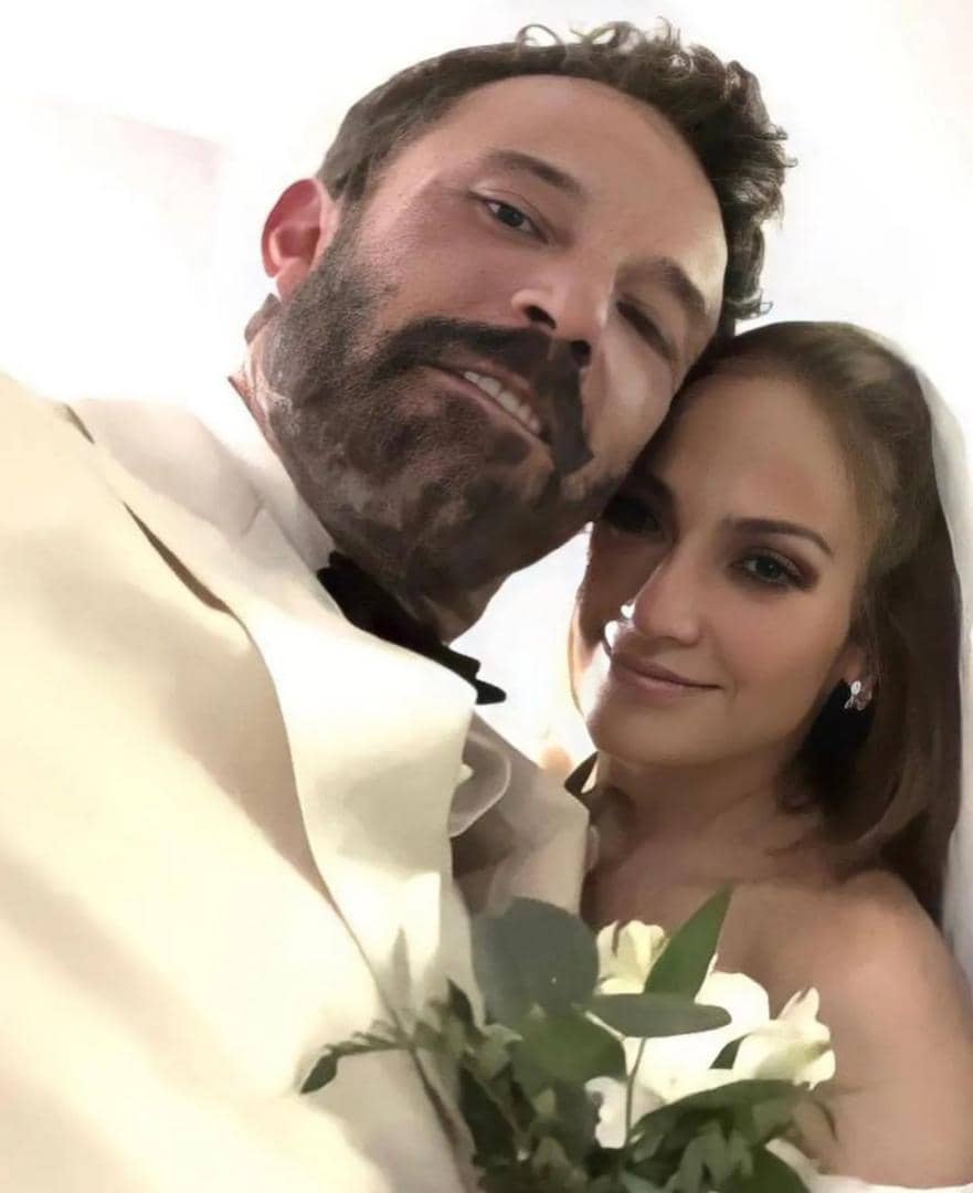 Jennifer López y Ben Affleck se casaron en Las Vegas 2 Jennifer López y Ben Affleck se casaron en Las Vegas Los célebres actores Jennifer López y Ben Affleck se casaron este fin de semana en Las Vegas, 18 años después de que fracasara su primer romance.