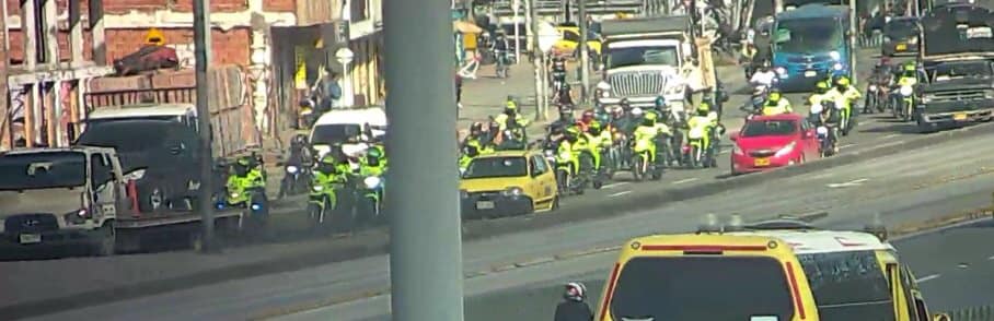 Estas son las vías por donde estarán los moteros Por su parte, el secretario de gobierno, Felipe Jiménez, pidió a los moteros que se encuentran en la manifestación, ejercer su derecho sin bloquear las vías ni los carriles de transporte masivo.