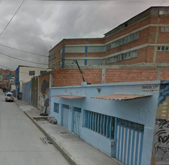 Riña a plena luz del día terminó en tragedia en Ciudad Bolívar El pasado miércoles festivo, en horas de la noche, cuando la ciudad terminaba la jornada de festivo que partió la semana, en la localidad de Ciudad Bolívar se presentó una violenta riña entre dos hombres que serían habitantes de calle. El hecho dejó un hombre fallecido y otro capturado. Esta es la historia.
