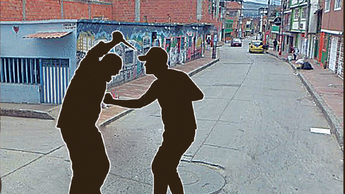 Riña a plena luz del día terminó en tragedia en Ciudad Bolívar El pasado miércoles festivo, en horas de la noche, cuando la ciudad terminaba la jornada de festivo que partió la semana, en la localidad de Ciudad Bolívar se presentó una violenta riña entre dos hombres que serían habitantes de calle. El hecho dejó un hombre fallecido y otro capturado. Esta es la historia.