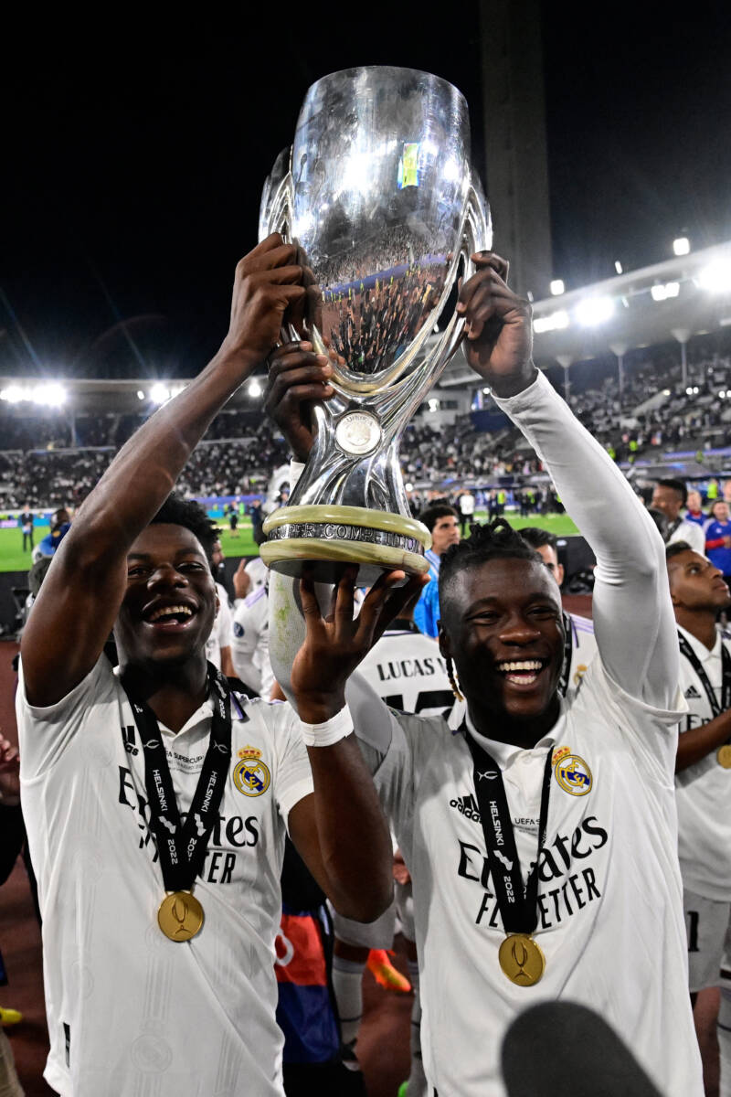 Real Madrid le ganó al equipo de Santos Borré y quedó campeón de la Supercopa de Europa 1 Real Madrid le ganó al equipo de Santos Borré y quedó campeón de la Supercopa de Europa El Real Madrid conquistó este miércoles su quinto título en la Supercopa de Europa, al superar 2-0 al Eintracht de Fráncfort en Helsinki, y alcanzó en lo alto del palmarés de este torneo a FC Barcelona y AC Milan.