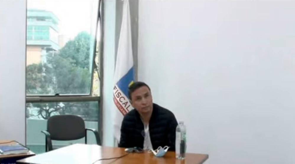Le niegan la libertad: Yhonier Leal continúa tras las rejas La jueza 34 Penal de Control de Garantías de Bogotá negó la libertad a Yhonier Leal, acusado por el asesinato de su madre Marleny Hernández y su hermano, el estilista Mauricio Leal.