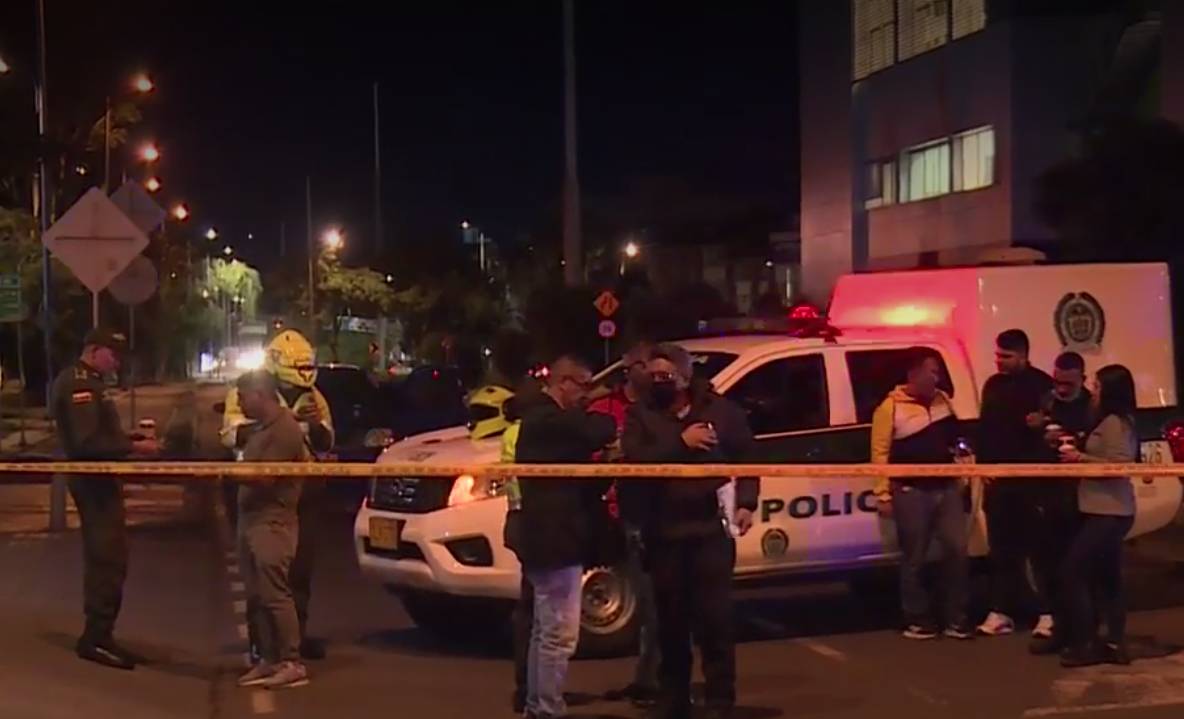 Asesinan a un hombre en el barrio Nicolás de Federmán El asesinato de un hombre en el sector de Nicolás de Federmán, en la localidad de Teusaquillo, estaba planeado estratégicamente. Los mismos sujetos que le dispararon, minutos antes le pincharon su vehículo para que la víctima se bajara a cambiar el neumático, haciendo este momento el propicio para quitarle la vida.