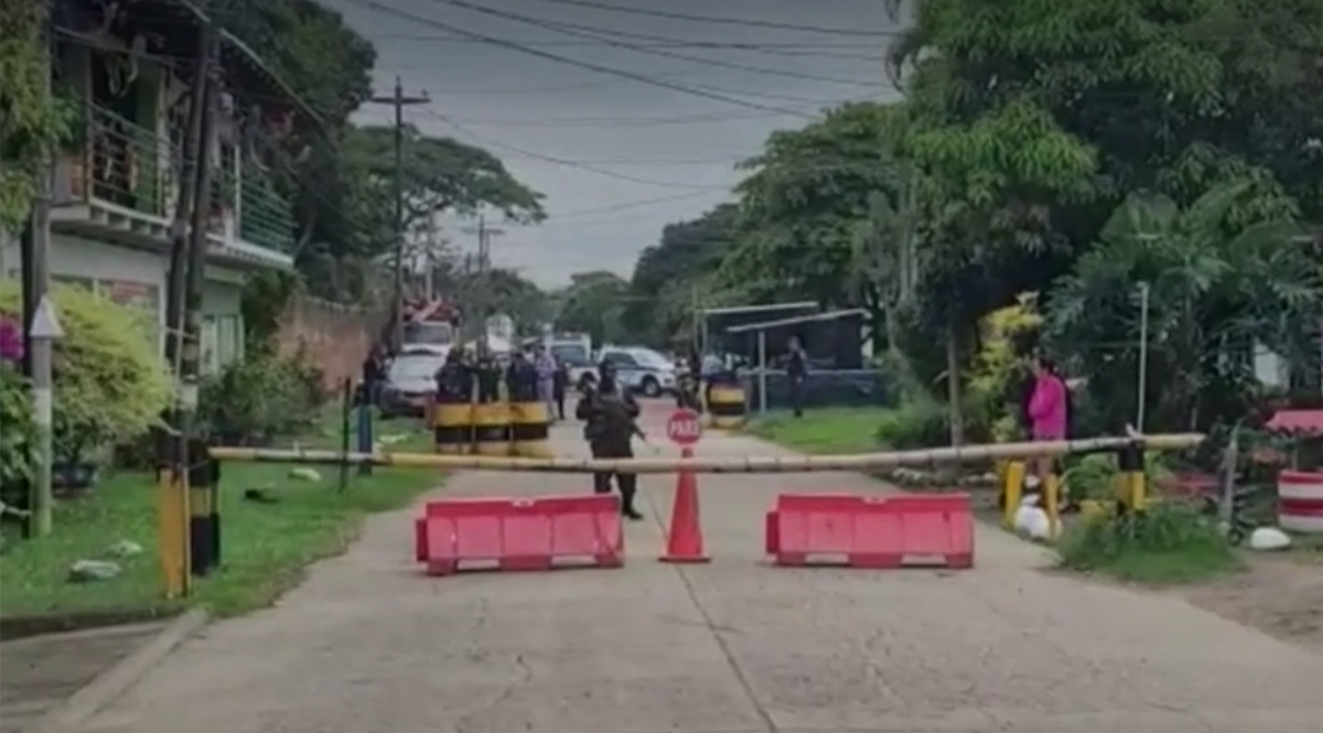Delincuente fue abatido luego del ataque contra la Policía de Jamundí La policía confirmó que en medio del ataque a la subestación de Potrerito, en Jamundí, ocurrido hacia las 3 de la mañana de este 3 de agosto, un supuesto atacante murió.