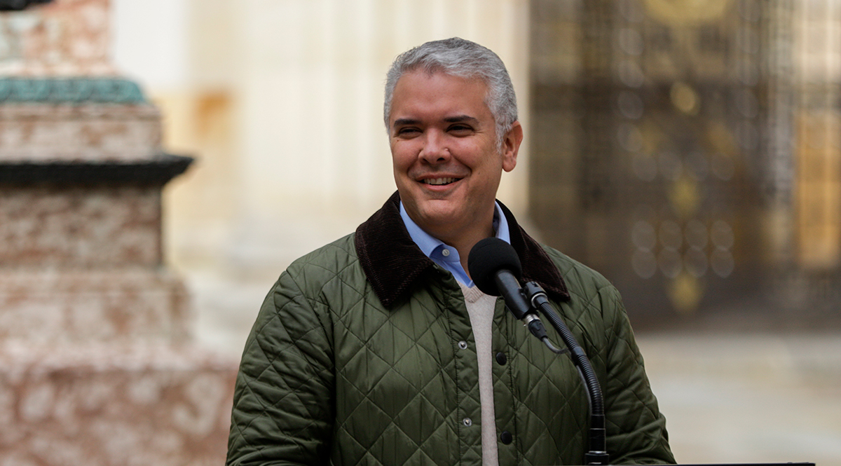 ¿Ya tiene empleo? Este sería el nuevo trabajo del expresidente Iván Duque Por medio de una publicación en Twitter que hizo Mark Andrew Green, CEO de The Wilson Center, se conoció que el expresidente de Colombia, Iván Duque, formará parte de este laboratorio de ideas ('think tank') para investigar casos relacionados con la crisis climática, el fortalecimiento de los valores democráticos en la sociedad y el progreso económico.