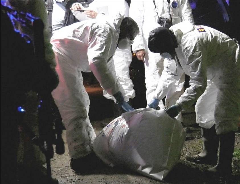 Hallan cuerpo con heridas por arma de fuego en Puente Aranda 1 Hallan cuerpo con heridas por arma de fuego en Puente Aranda Sobre las 5 de la madrugada de este martes, las autoridades llegaron hasta una calle principal del barrio Los Sauces, en Puente Aranda, para verificar lo que unos transeúntes habían reportado: el hallazgo del cuerpo de un hombre.