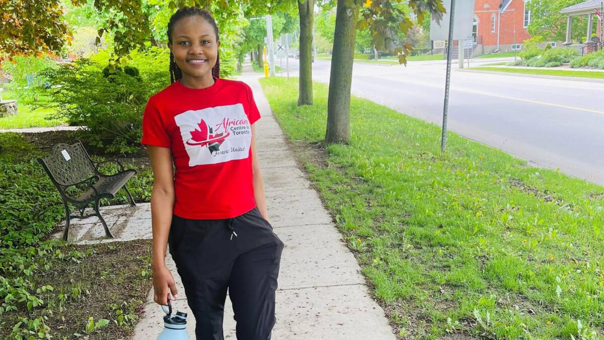 ¡Impactante! Mujer falleció ahogada mientras transmitía en Facebook Los habitantes y amigos de una mujer en Toronto, Canadá, están totalmente consternados por un video que pasó de las risas a la tragedia en cuestión de segundos.