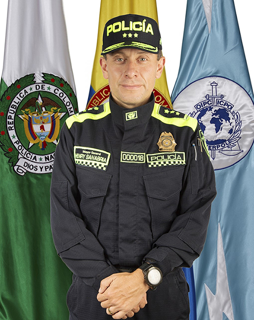 El presidente Gustavo Petro anunció el nuevo Director de la Policía Nacional 1 El presidente Gustavo Petro anunció el nuevo Director de la Policía Nacional El nuevo Director General de la Policía Nacional es el Mayor General, Henry Sanabria Cely, quien anteriormente se había desempeñado como Jefe de Administración de Recursos de la Policía Nacional.