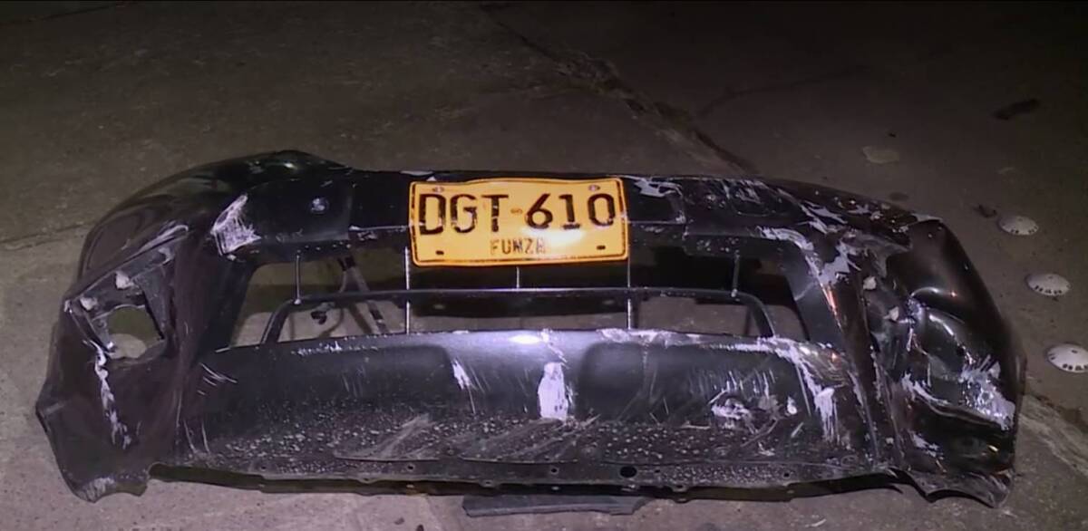 Hombre en aparente estado de ebriedad protagonizó triple choque en Bogotá En horas de la mañana en la Avenida Primero de Mayo con carrera 68, un hombre en aparente estado de ebriedad protagonizó el choque a una vivienda, un local comercial, una moto que estaba estacionada y a otro motociclista que estaba circulando por el sector.