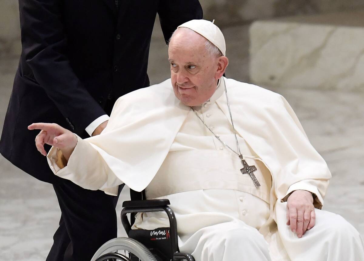 J Balvin se reunirá en el Vaticano con el Papa Francisco El artista colombiano J Balvin hará parte del Vitae Summit 2022, en el que junto a otros grandes artistas del cine y la música se reunirán en el Vaticano para promover la unidad, la esperanza y el encuentro entre personas a nivel global. El Papa Francisco confirmó su asistencia.