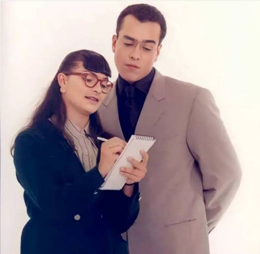 La exitosa novela 'Yo soy Betty, la fea' tendría tercera parte RCN ya ha realizado nuevas versiones de algunas de las creaciones más importantes del fallecido Fernando Gaitán, como ‘Café con aroma de mujer’ y ‘Hasta que la plata nos separe’, pero con su máxima obra, ‘Yo soy Betty la fea’, habría tomado otra decisión.