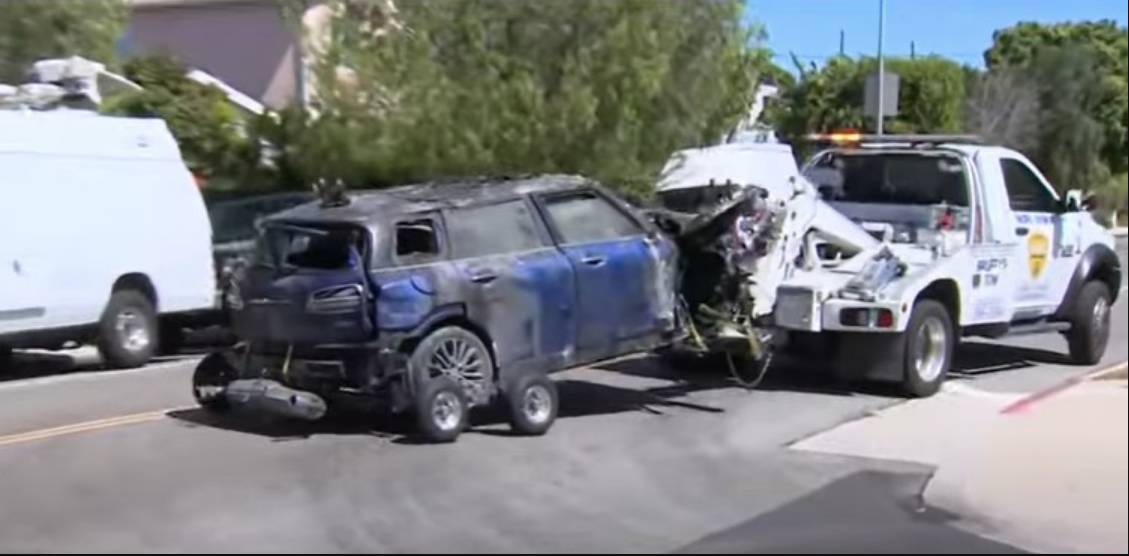 Muere la actriz Anne Heche, una semana después de sufrir aparatoso accidente La actriz Anne Heche ha fallecido este viernes a los 53 años de edad en el centro de quemados Grossman, en el hospital West Hills de Los Ángeles, una semana después de sufrir un accidente de tráfico en el que quedó envuelta en las llamas de su vehículo.
