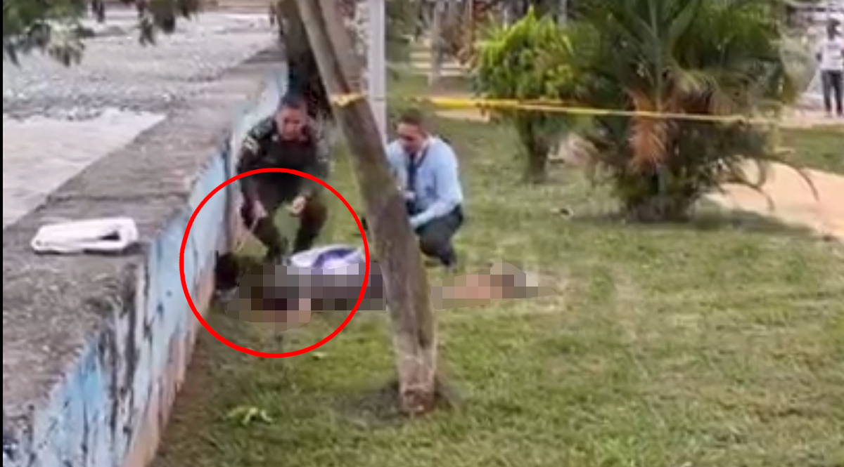 Perro no quiso abandonar el cadáver de su dueño A través de redes sociales se conoció la conmovedora historia de un perro fiel a su amo incluso después de que este falleció.