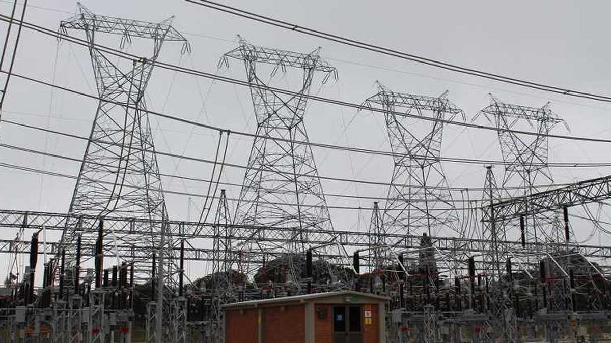 Proyecto energético tiene en peligro a una comunidad en Soacha Los ciudadanos de la vereda Cascajal, ubicada en el vecino municipio de Soacha, se encuentran en una disputa contra la empresa Transmisora Colombiana de Energía, que quiere instalar seis torres energéticas que pasarán por cuatro departamentos, uno de ellos es Cundinamarca.