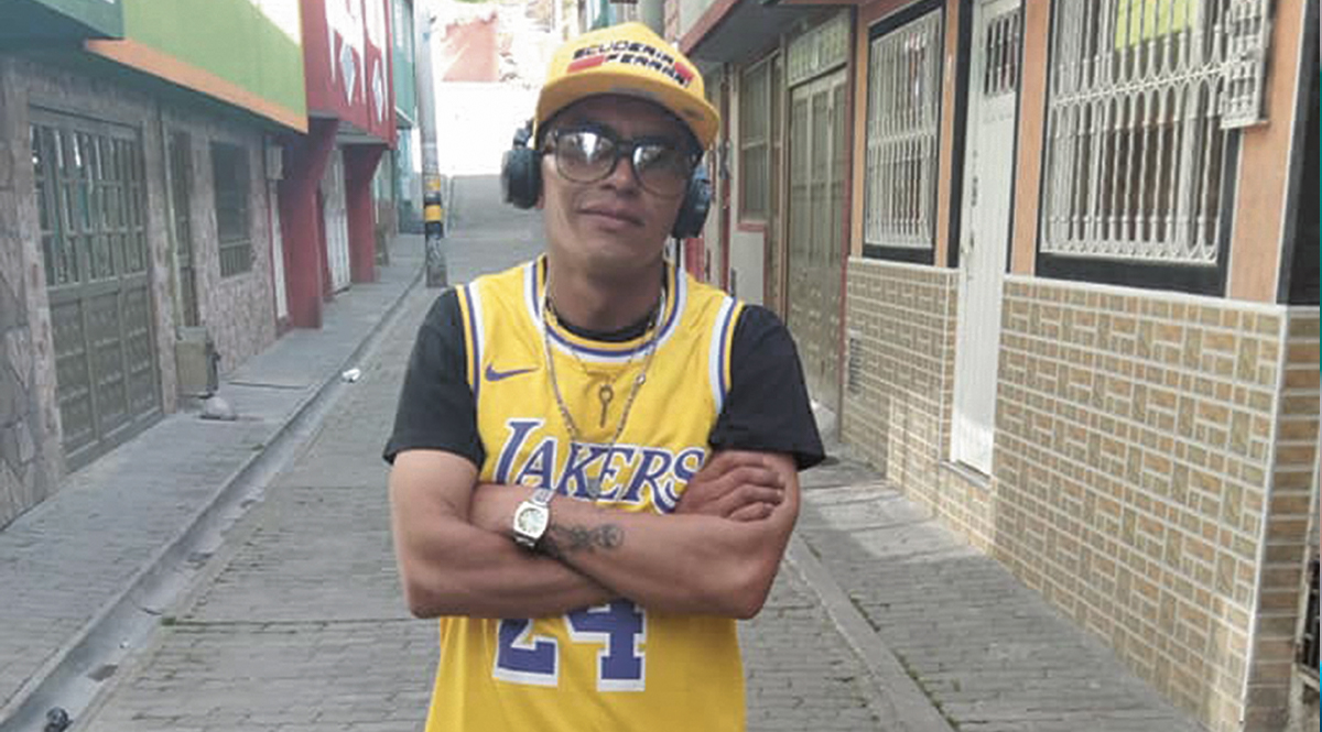 En Ciudad Bolívar: Sacaron a Luis de su casa para matarlo 9 En Ciudad Bolívar: Sacaron a Luis de su casa para matarlo ‘Murris’ se alejó rápidamente mientras la esposa de Luis Eduardo Durán Pacheco salía de la casa, donde habitaba con su marido de 33 años, solo para encontrar la terrible escena de su amado agonizando en la acera.