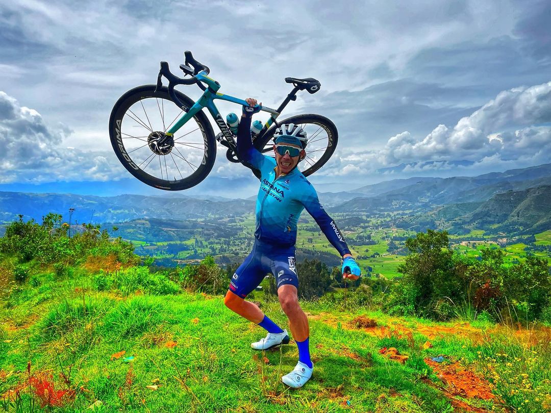 'Superman' López volverá a competir con el Astana Al ciclista colombiano, Miguel Ángel 'Superman' López, se le levantó la suspensión que el equipo Astana Qazaqstan le había impuesto debido a una investigación en su contra por el supuesto tráfico de medicamentos.