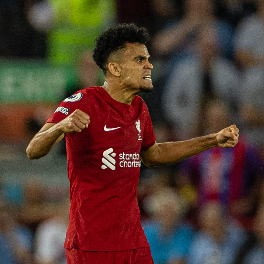 Luis Díaz, figura en el empate del Liverpool ante Crystal Palace 7 Luis Díaz, figura en el empate del Liverpool ante Crystal Palace Luis Díaz se sigue ganando el cariño de los hinchas del Liverpool. Este lunes el atacante colombiano fue la figura del encuentro que el cuadro Red disputó como local, ante el Crystal Palace, en la Liga Premier, pues con un golazo selló el empate 1-1.