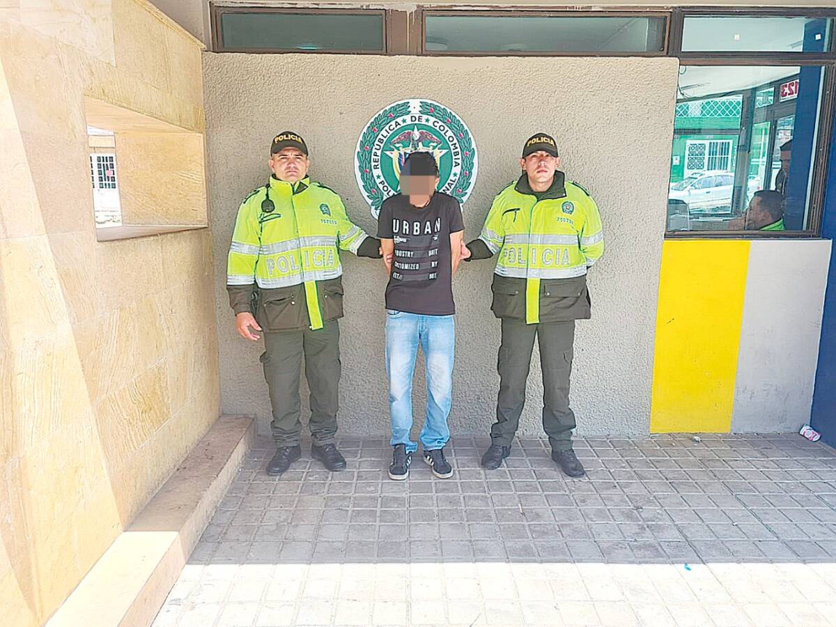 Mujer descubre presunto abuso sexual a su hija por un video en el celular de su pareja 1 Mujer descubre presunto abuso sexual a su hija por un video en el celular de su pareja En las últimas horas se conoció que las autoridades capturaron a un hombre señalado de abusar sexualmente de una menor de 6 años.