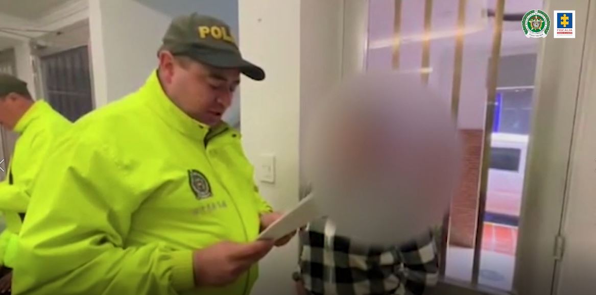 Envían a prisión a 15 personas por inducir a la prostitución a menores en Santa Fe 1 Envían a prisión a 15 personas por inducir a la prostitución a menores en Santa Fe En las últimas horas la Fiscalía General de la Nación logró que un juez enviara a prisión a 15 personas, señaladas de ser responsables de inducir a la prostitución a cinco menores de edad, varias de ellas migrantes.