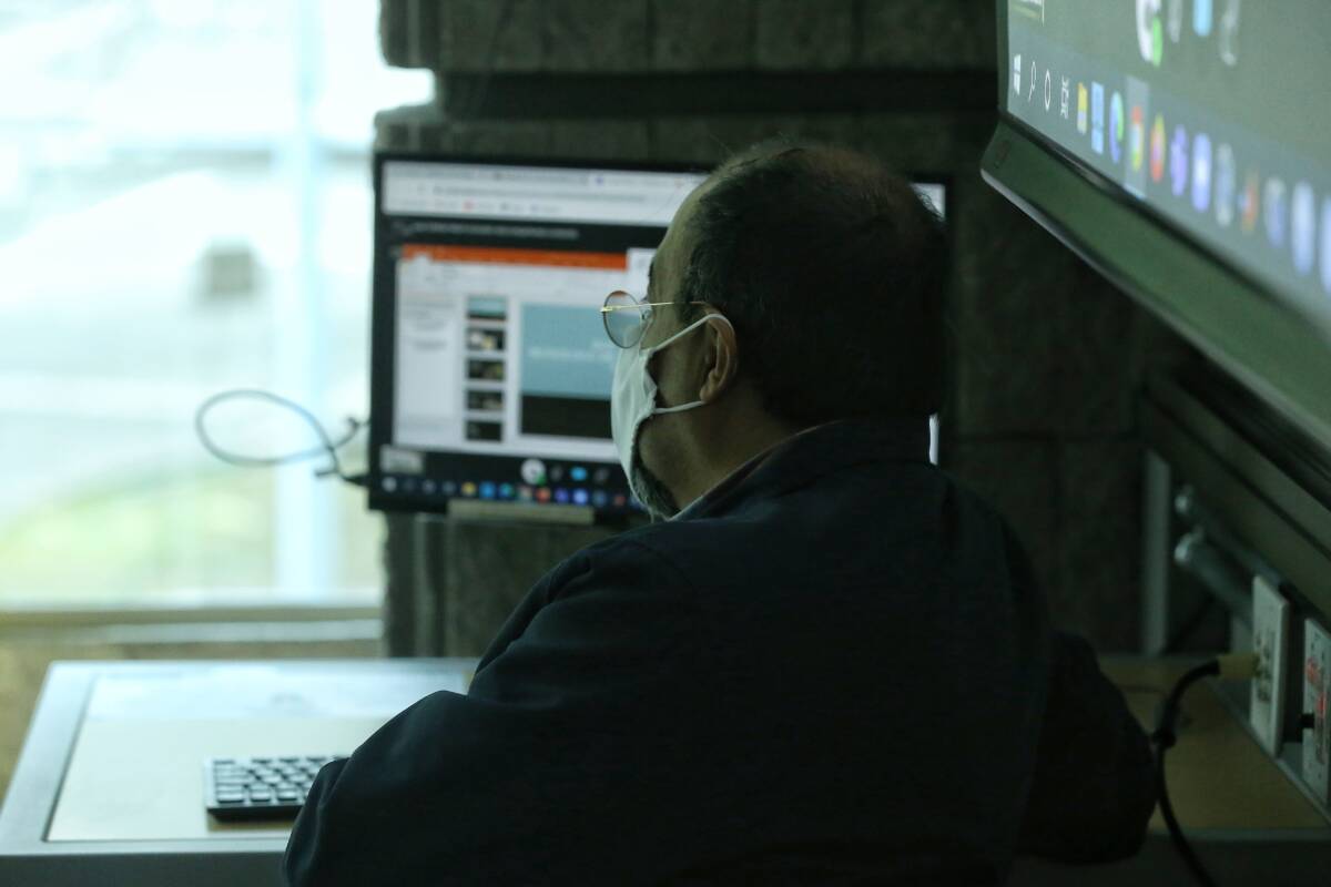 Más de 21 millones de colombianos están buscando vivienda por internet 2 Más de 21 millones de colombianos están buscando vivienda por internet Según un estudio realizado por el portal inmobiliario Fincaraiz y Finco, enero fue el mes donde se realizaron mayor cantidad de búsquedas de vivienda en renta, con más de 7,5 millones de consultas. Además, marzo tuvo un repunte con 7,2 millones de búsquedas.