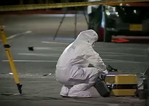 Encuentran cadáver de una mujer en local de Rafael Uribe 1 Encuentran cadáver de una mujer en local de Rafael Uribe En las horas de la noche de este domingo, los ciudadanos del barrio Sosiego Sur de la localidad de Rafael Uribe Uribe, encontraron a una mujer sin signos vitales en un establecimiento comercial, por lo que llamaron a las autoridades.