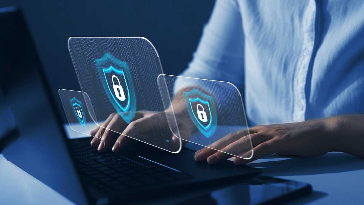 Maneras de proteger nuestro router ante algún ataque El adagio según el cual es mejor prevenir que curar aplica para todo y más aún si se trata de seguridad en tiempos de tecnología.
